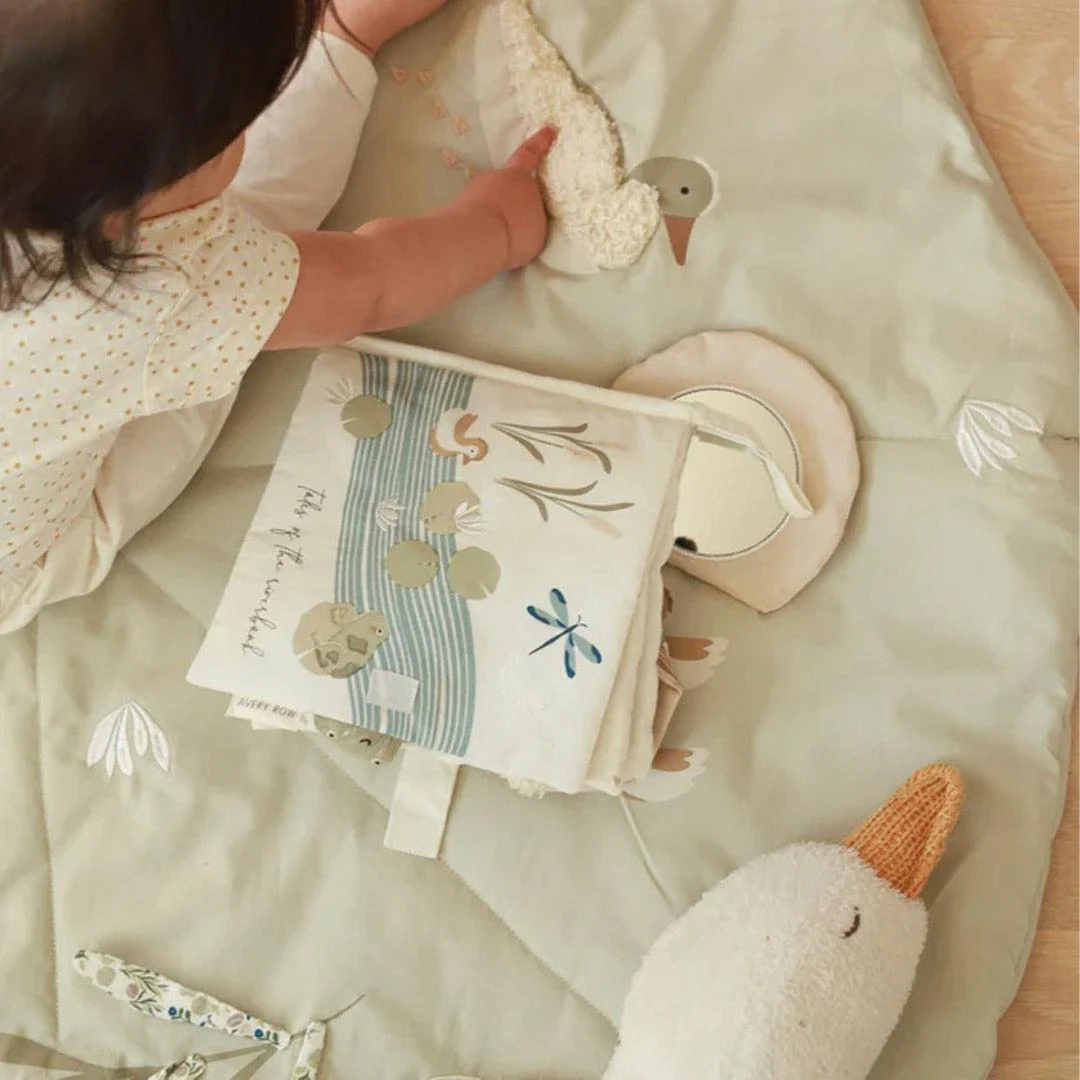 Avery Row Activity Gift Set- Riverbank - Image 4