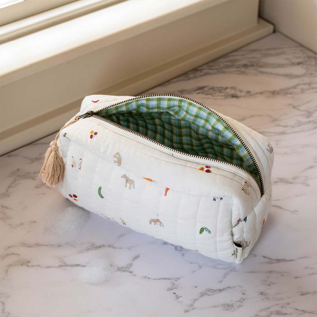 Avery Row Wash Bag - Little Farm - Image 3