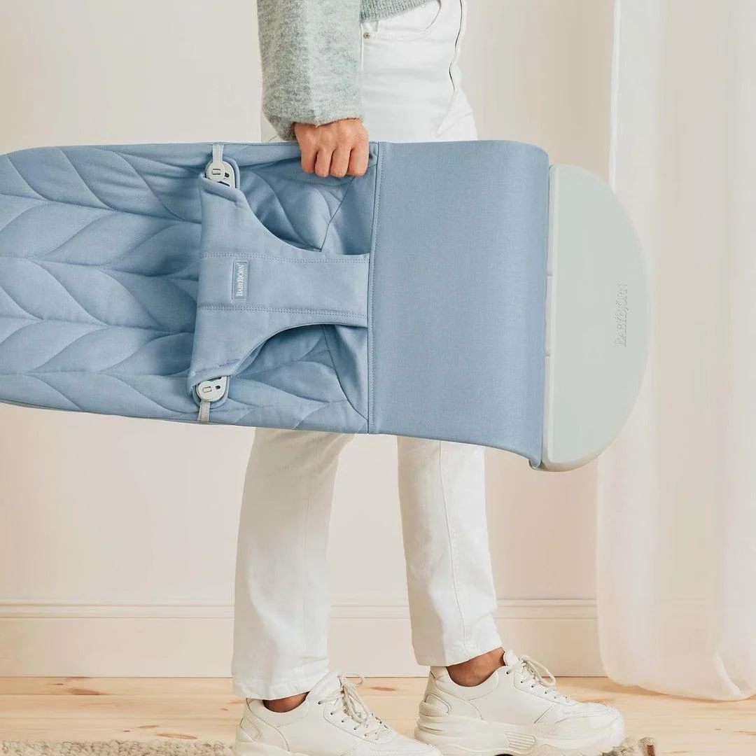 BabyBjörn Bliss Woven Petal Quilt Baby Bouncer - Blue - Image 3