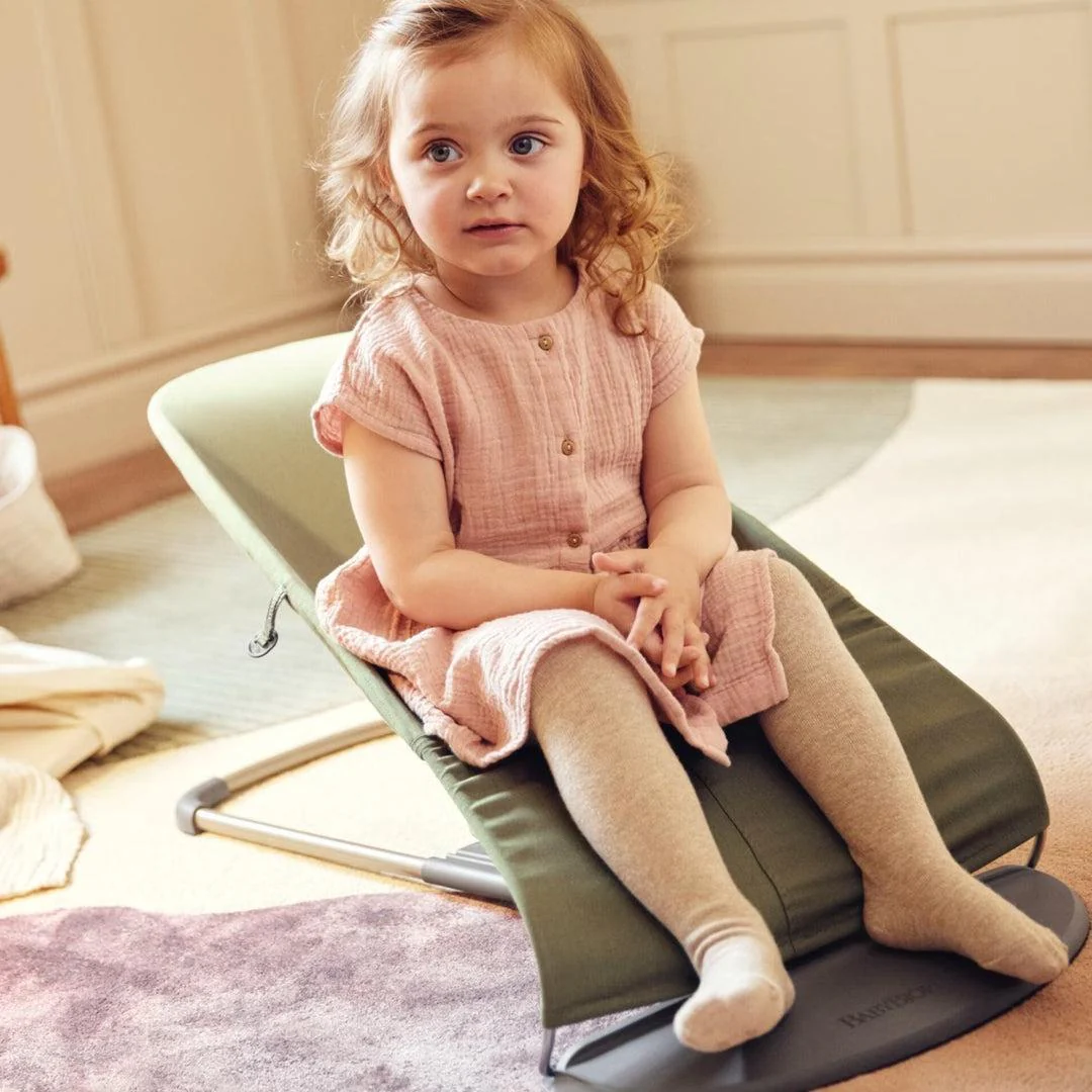 BabyBjörn Bliss Woven Petal Quilt Baby Bouncer - Dark Green - Image 6