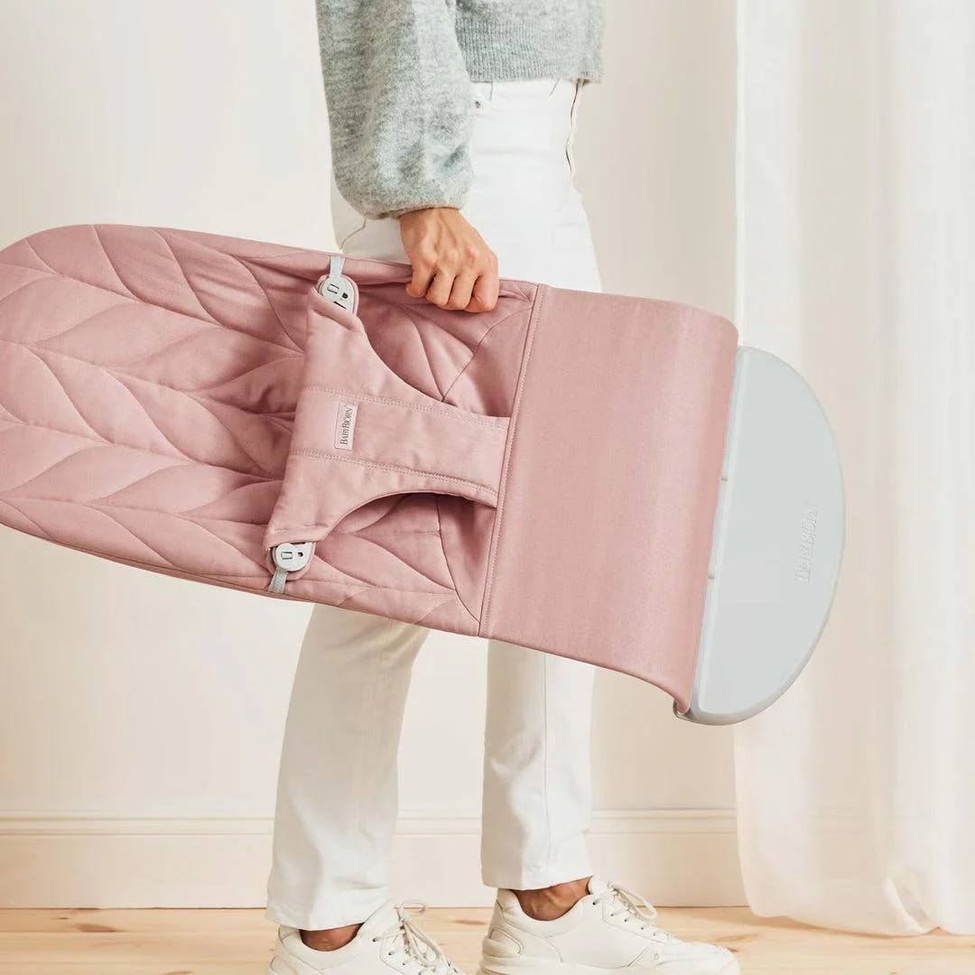 BabyBjörn Bliss Woven Petal Quilt Baby Bouncer - Dusty Pink - Image 3
