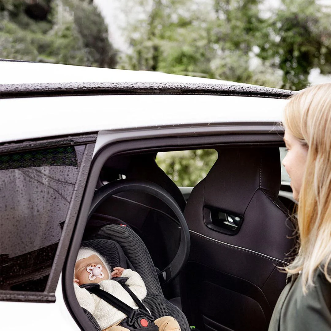 Besafe Go Beyond Car Seat - Black SoftBreeze - Image 4