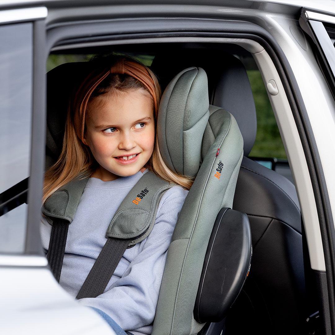 BeSafe Stretch 2 Car Seat - Meadow Green Softbreeze - Image 3