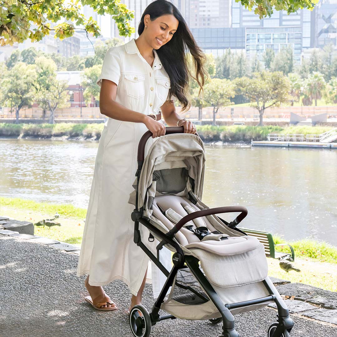 Britax Römer FLYLITE Compact Stroller - Teak - Image 10