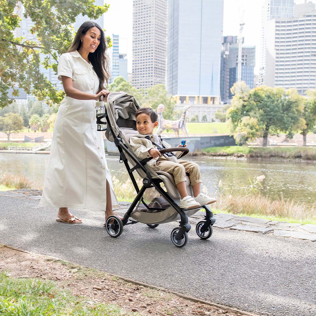 Britax Römer FLYLITE Compact Stroller - Teak - Image 7
