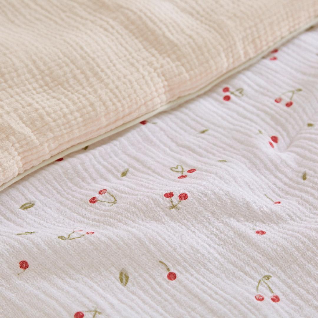 CuddleCo Cot Bed Quilt - Ditsy Cherry - Image 4