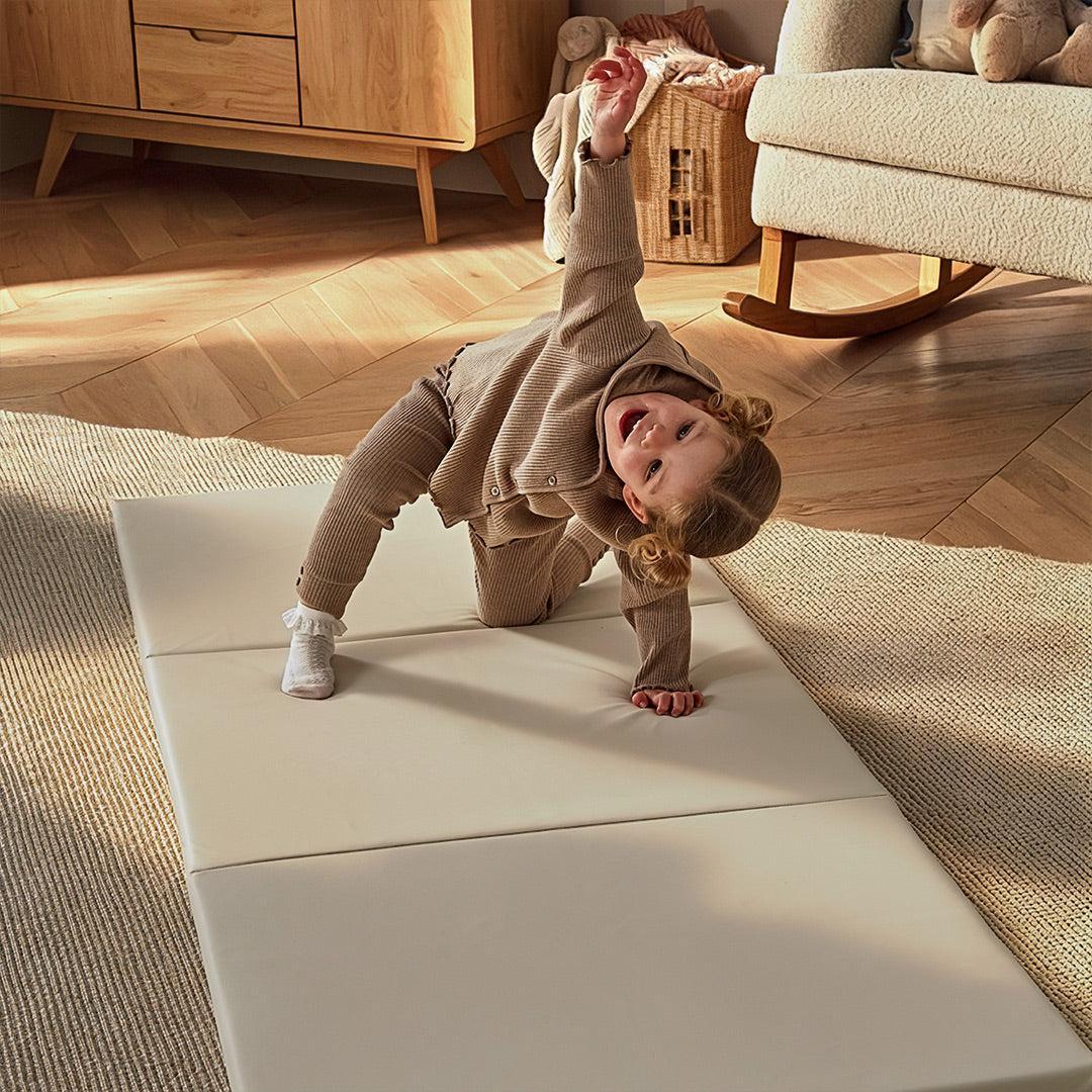 CuddleCo Tumble Play Mat 180 x 75cm - Pebble - Image 3