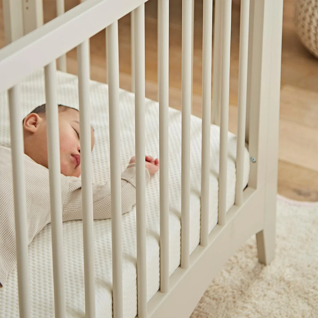CuddleCo Waterproof Cot Mattress Protector Hypoallergenic Bamboo - White - Image 5