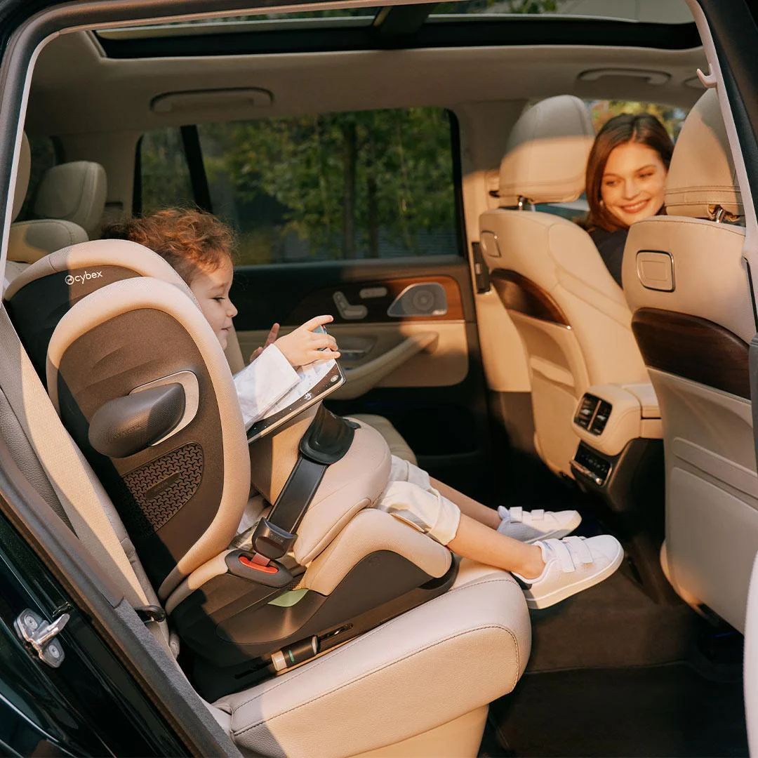 CYBEX Pallas G2 i-Size Car Seat - Magic Black - Image 3
