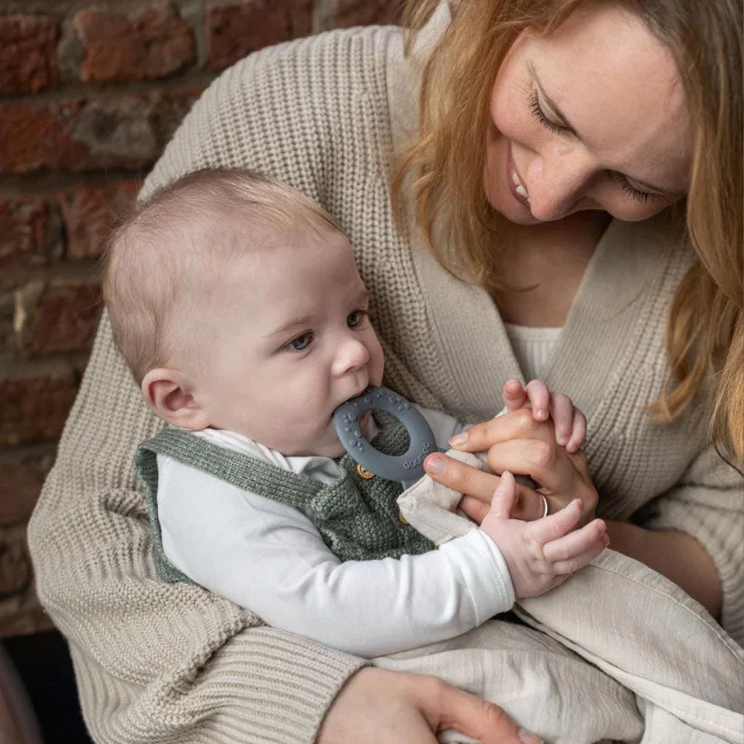 Doomoo Mom N Play Breastfeeding Cape - Almond - Image 2