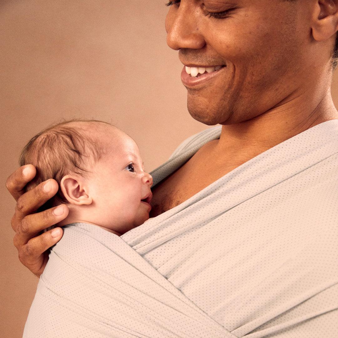 Ergobaby Aura Baby Wrap Sustainable Mesh - Soft Grey - Image 10