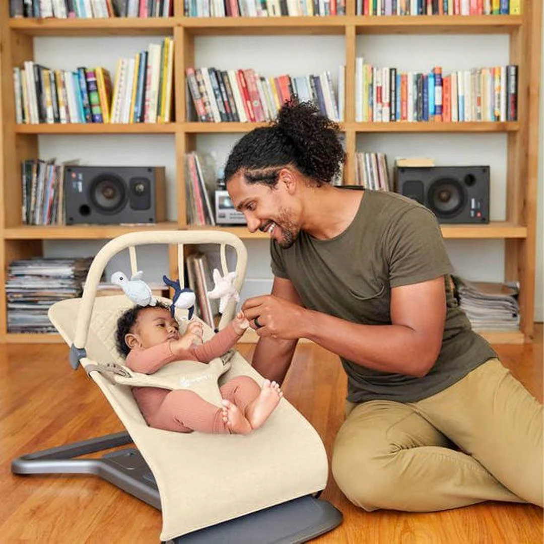 Ergobaby Evolve Bouncer Toy Bar - Ocean Wonders - Cream - Image 2