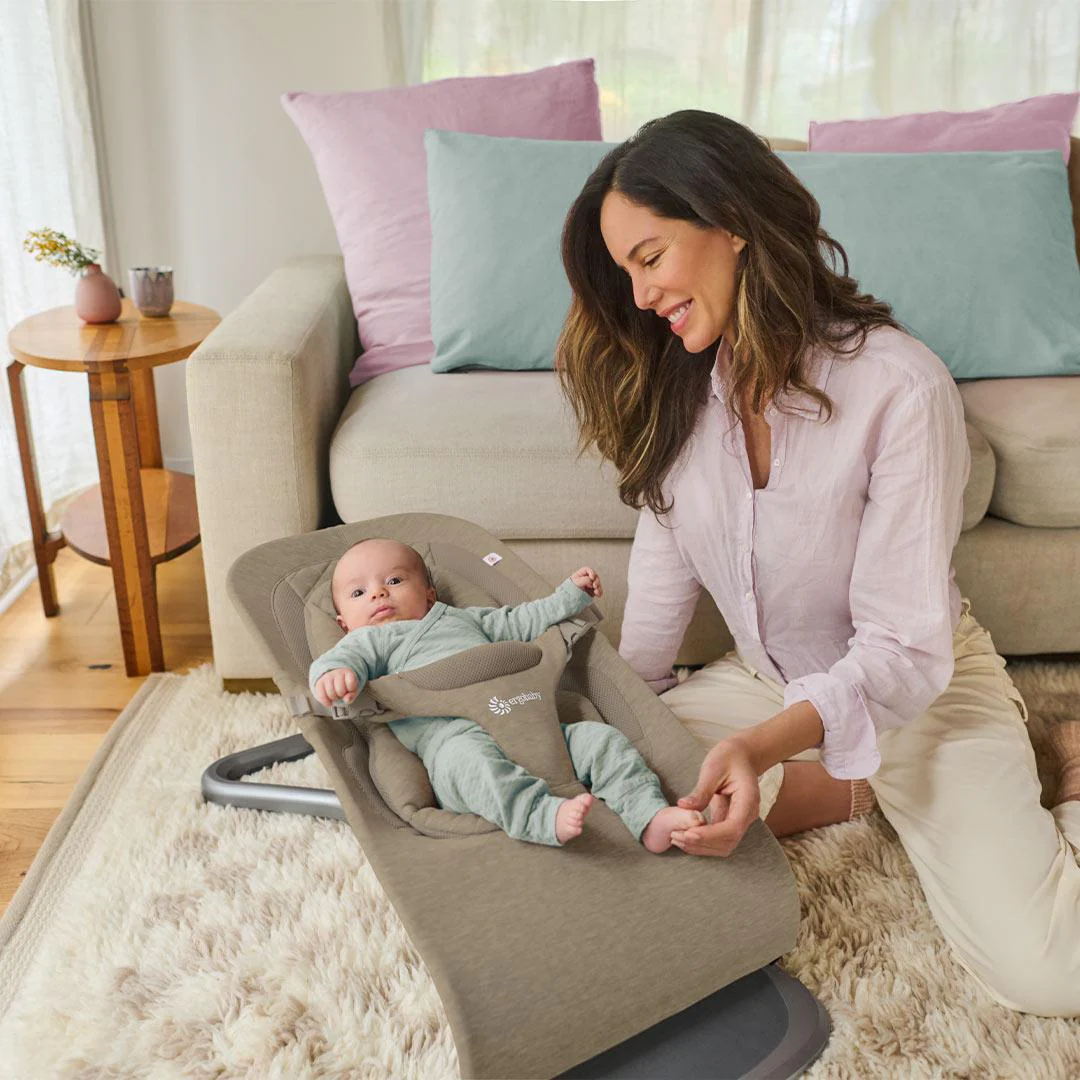 Ergobaby Evolve Baby Bouncer - Soft Olive - Image 9