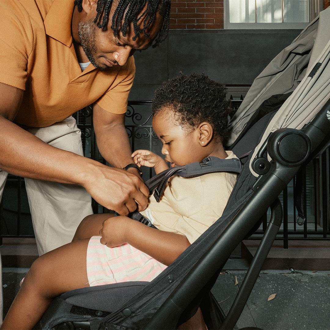 Ergobaby Metro 3 Compact Stroller - Soft Olive - Image 8
