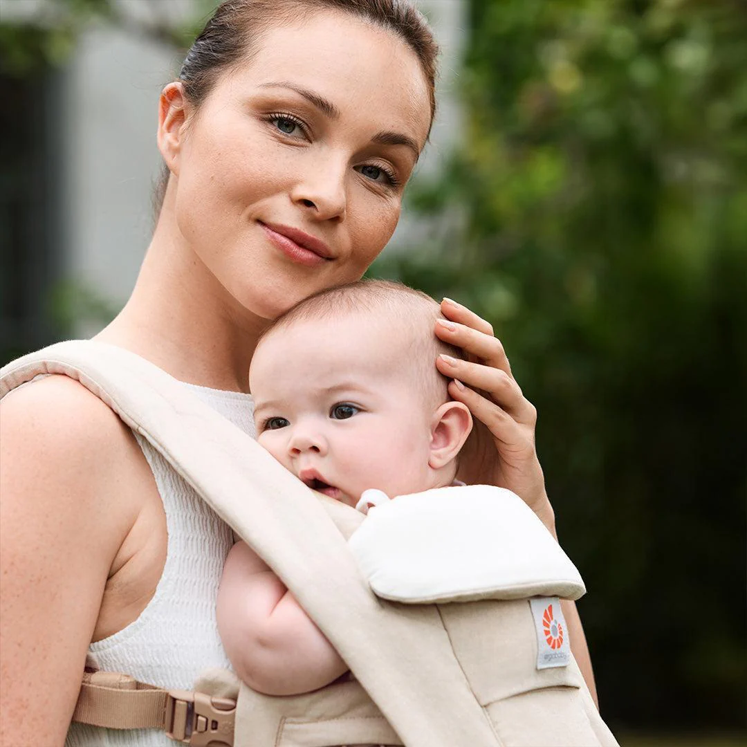 Ergobaby Omni Deluxe Baby Carrier - Natural Linen - Image 10