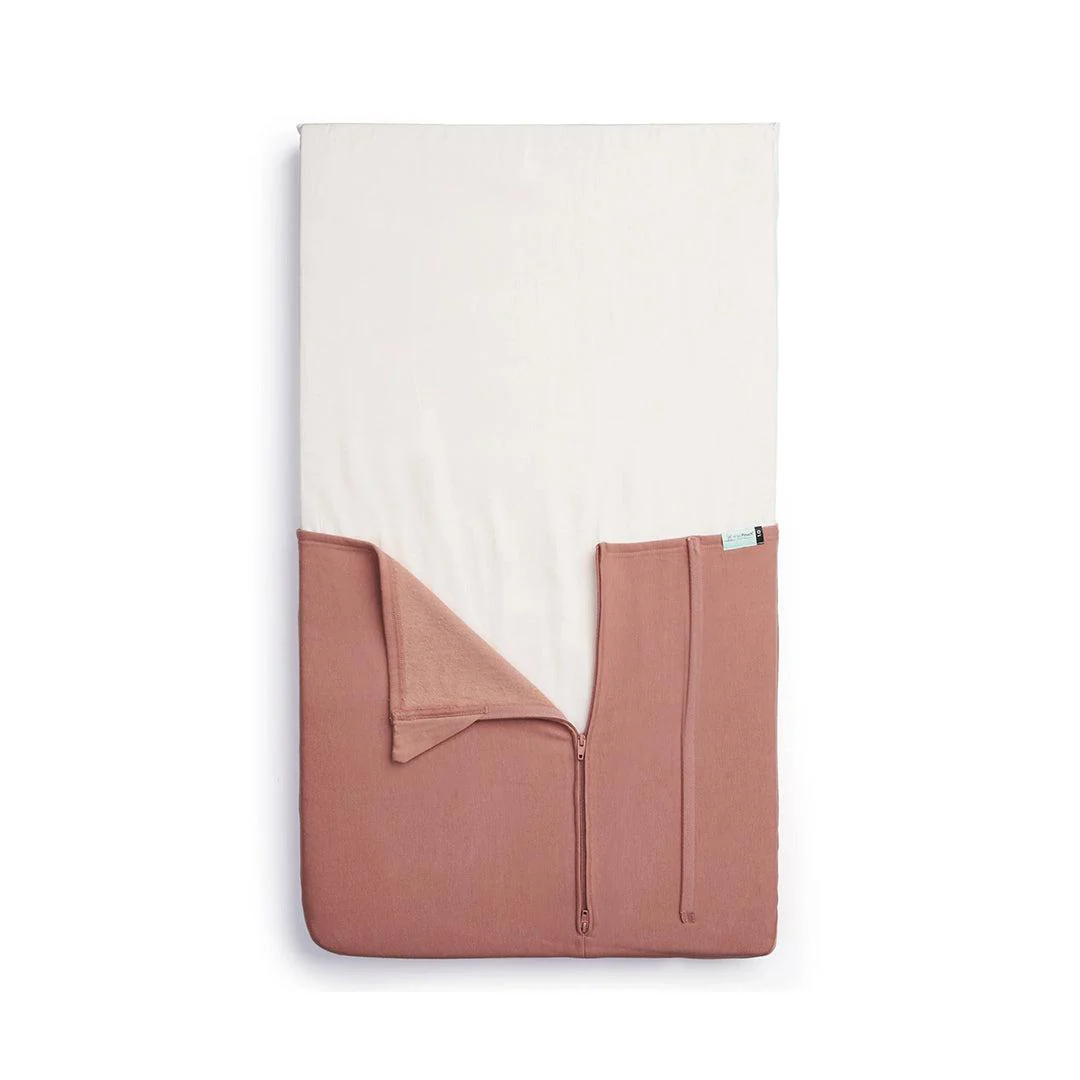 ergoPouch Organic HugMe Blanket - 1.0 & 2.5 TOG - Rose - Image 6