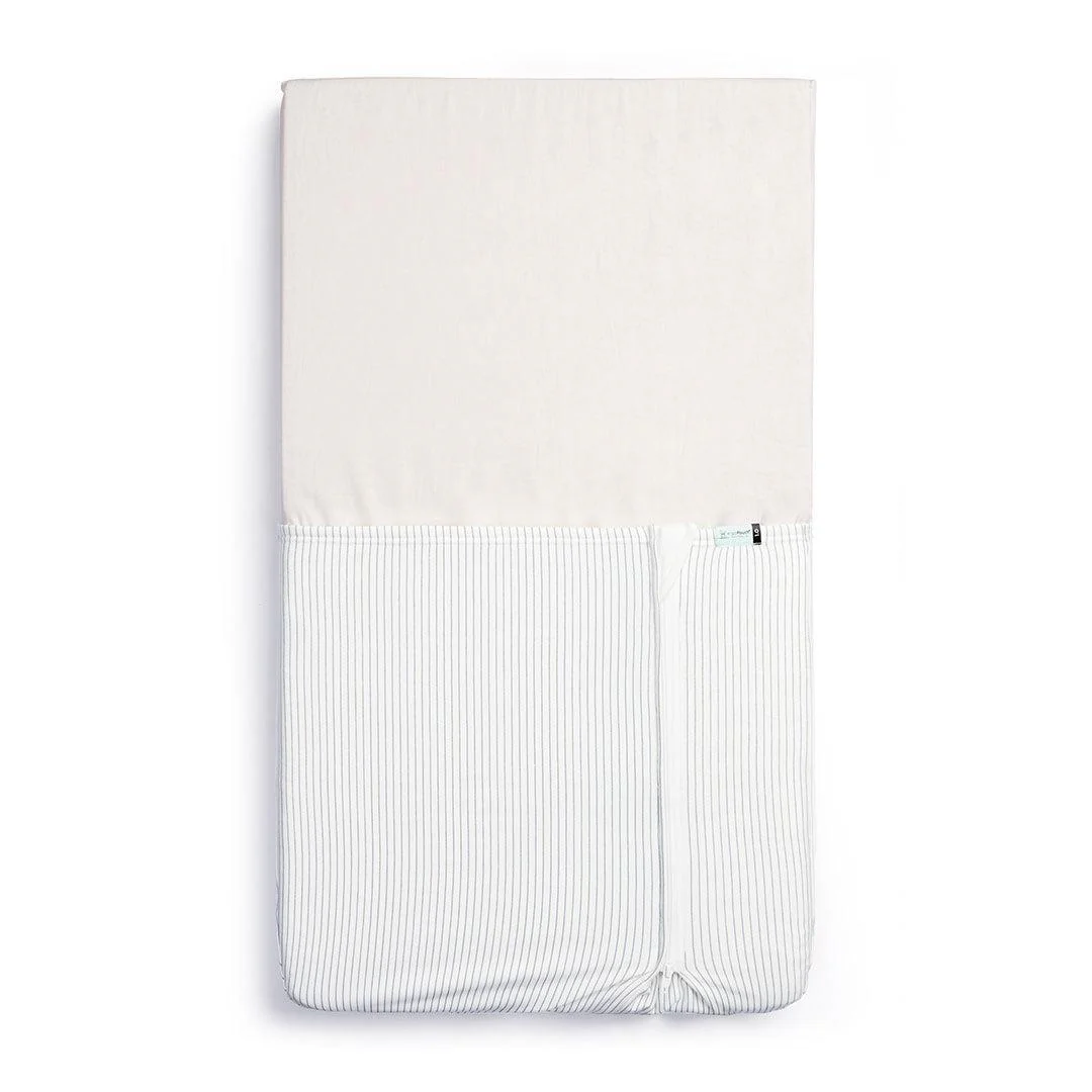 ergoPouch Organic HugMe Blanket - 0.2 & 1.0 TOG - Midnight Blue Stripe - Image 9