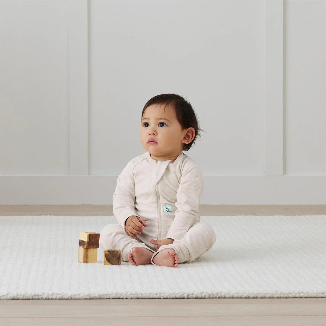 ergoPouch Organic Layers Long Sleeve Babygrow 0.2 TOG - Oatmeal - Image 5