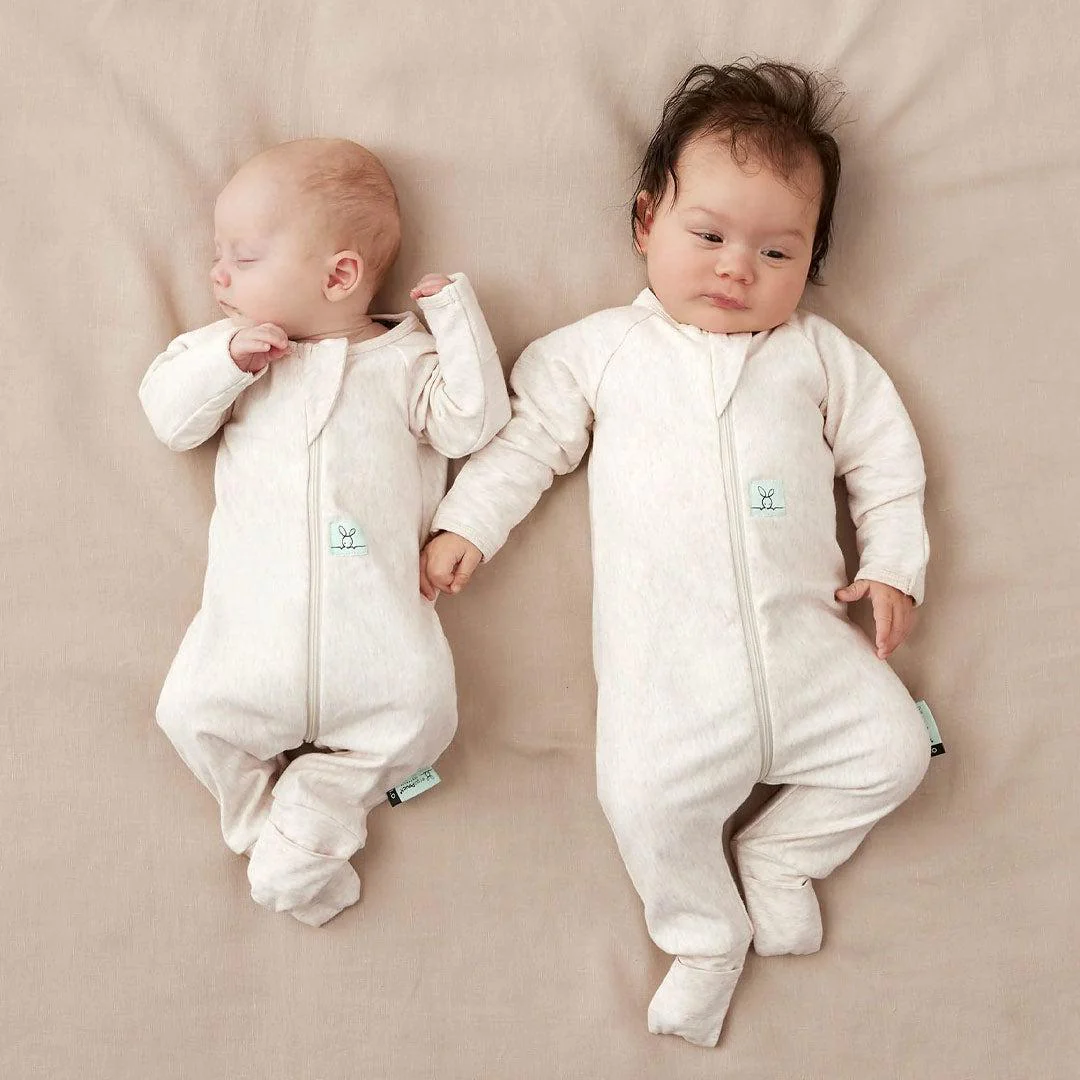 ergoPouch Organic Layers Long Sleeve Babygrow - Oatmeal - 1.0 TOG - Image 4