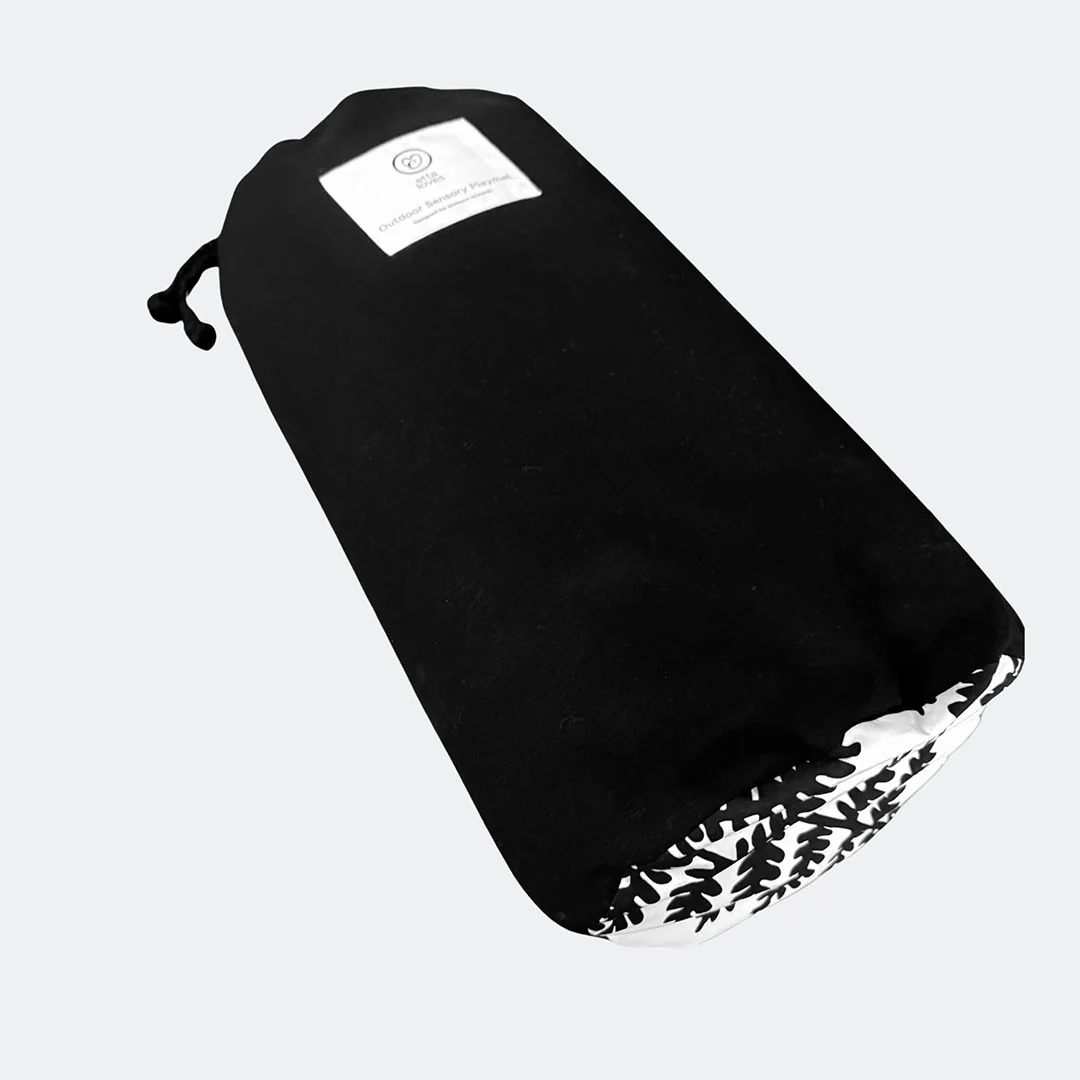 Etta Loves Outdoor Playmat - Black & White - Image 6