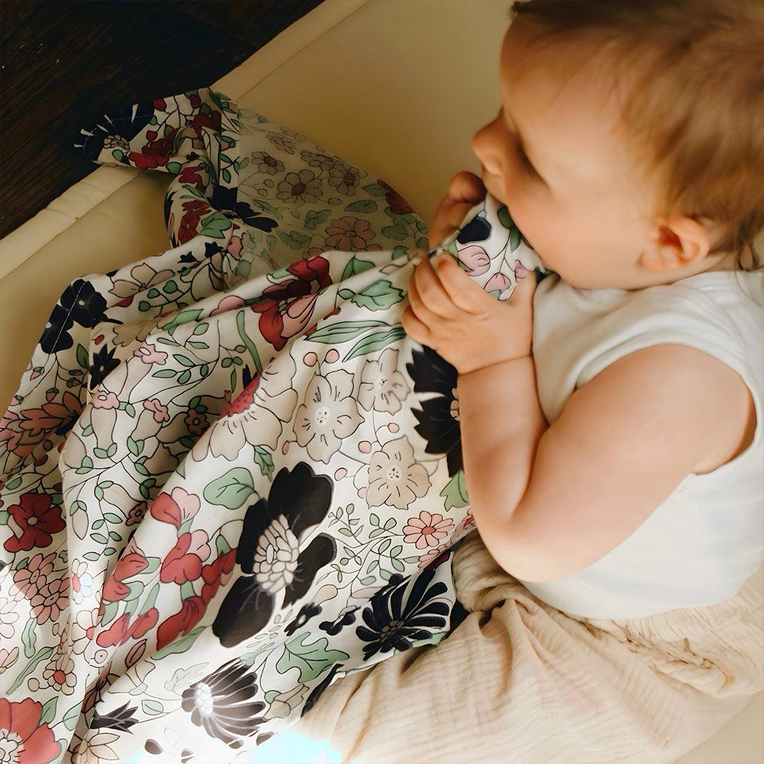 ETTA LOVES x LIBERTY – Sensory XL 'Wharfdale' Muslin Swaddle - Multicoloured - Image 2