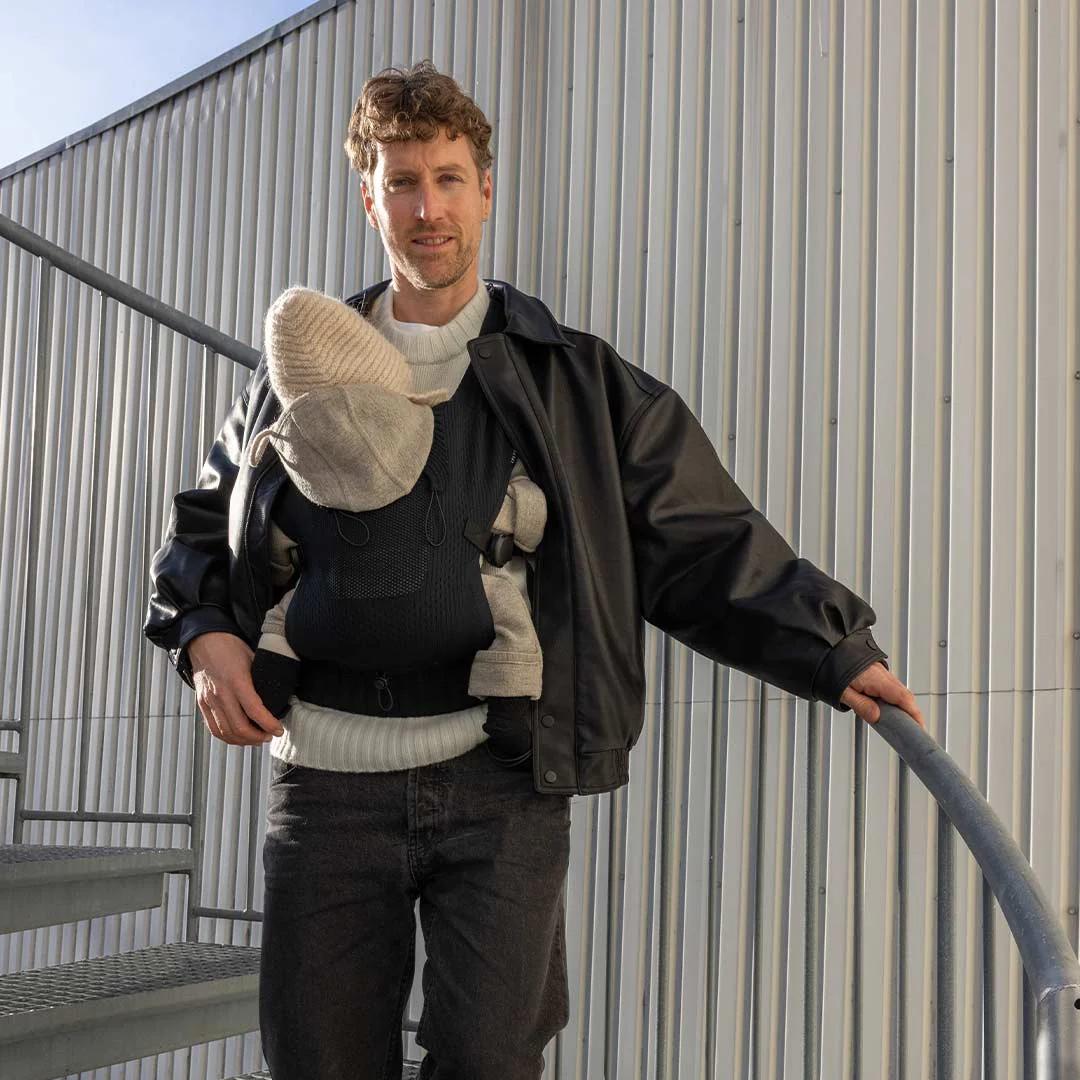 Flybaby Baby Carrier - Black - Image 2