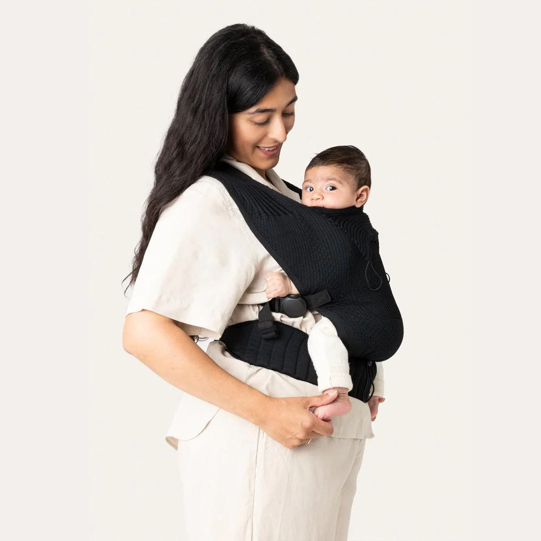 Flybaby Baby Carrier - Black - Image 9
