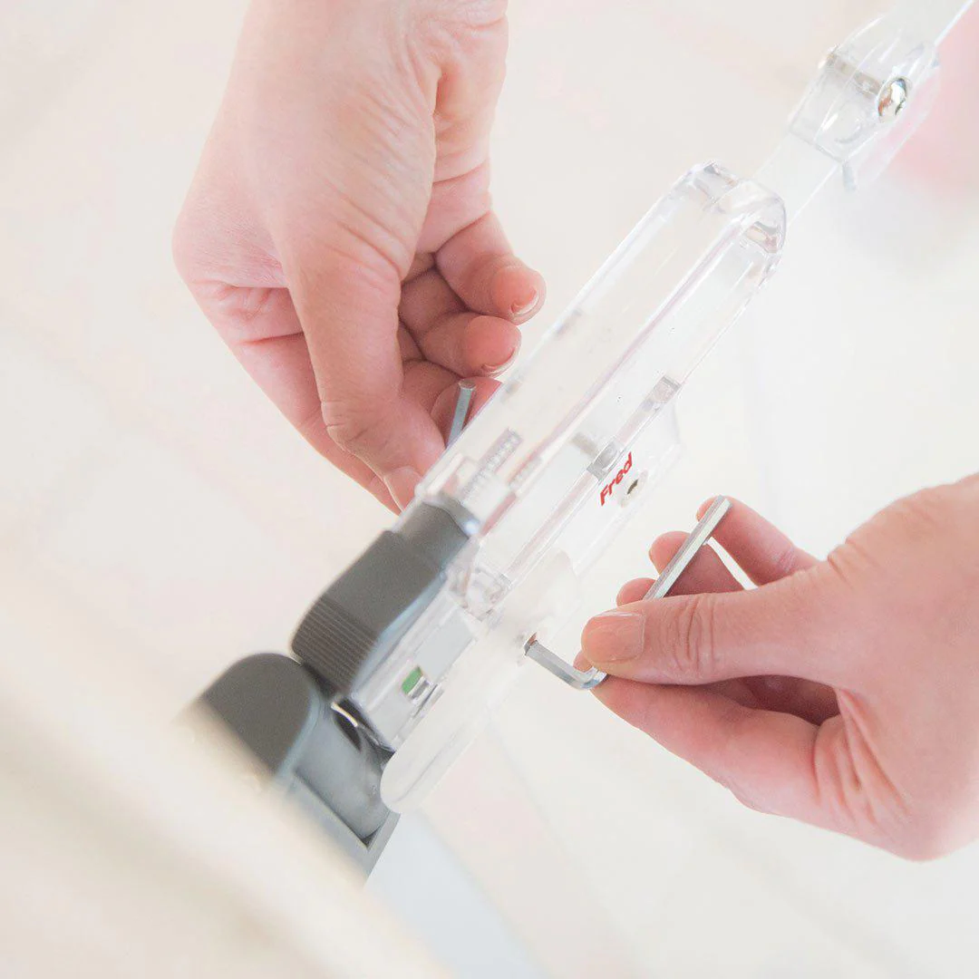 Fred Screw Fit Stairgate - Clear Acrylic Panel/Dark Grey Fittings - Image 4