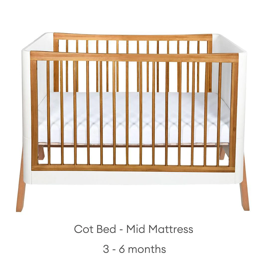 Gaia Baby Hera Cot Bed 'Studio Edit' - White / Oak - Image 7
