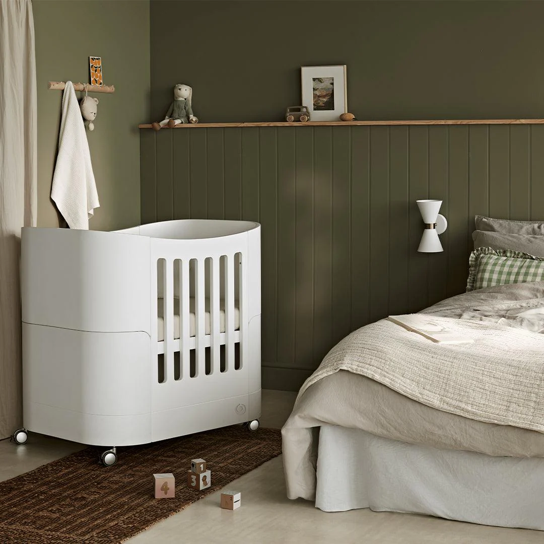 Gaia Baby Serena Mini Cot and Dresser Set - White / Walnut - Image 4