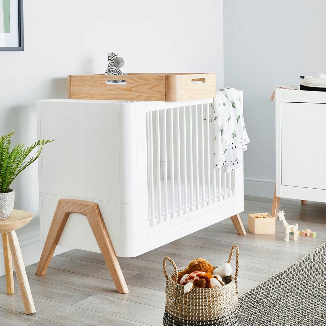 Gaia Hera Complete Sleep Cot Bed - Scandi-White + Natural - Image 3