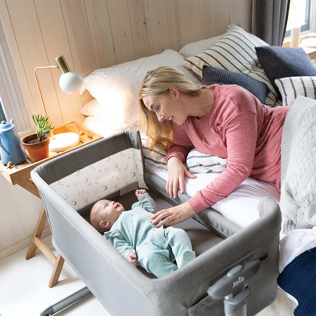 Joie Roomie Glide Side Sleeping Crib - Foggy Grey - Image 2