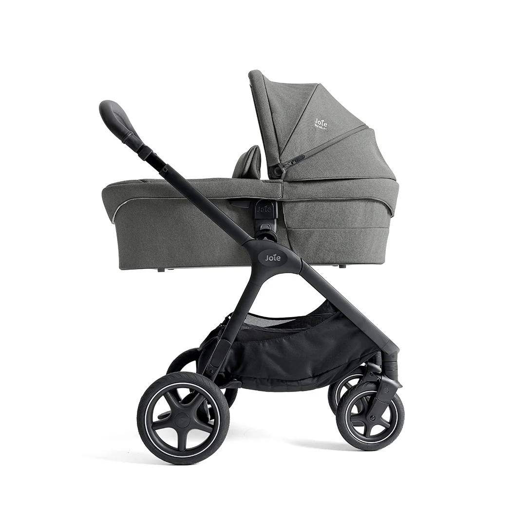 Joie Signature Ramble XL Carrycot - Evergreen - Image 4