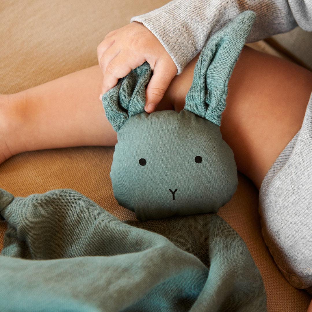 Liewood Agnete Cuddle Cloth - Rabbit Peppermint - Image 3