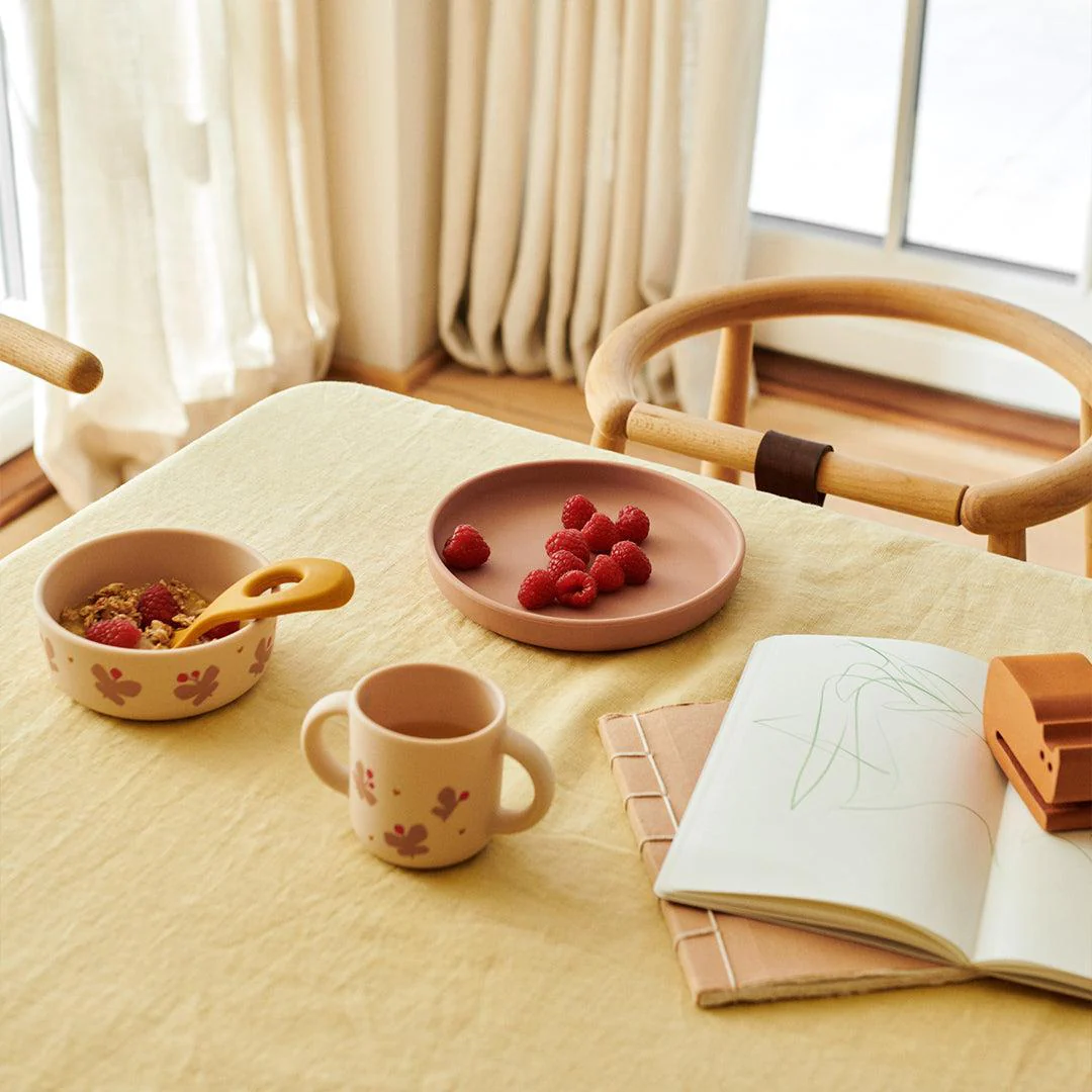 Liewood Vivi Printed Tableware Set - Butterfly / Apple Blossom - Image 3