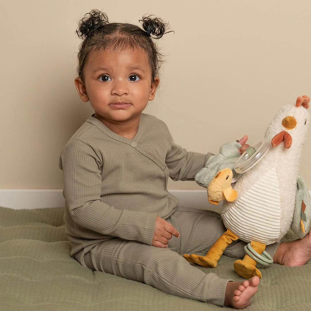 Little Dutch Activity Chicken  - Little Farm - Image 2