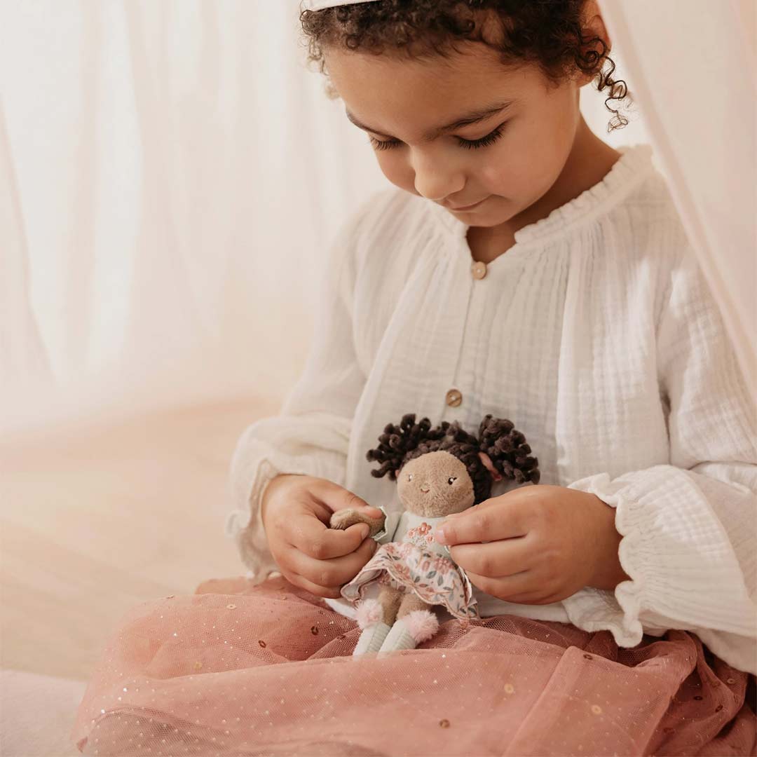 Little Dutch Cuddle Doll - Evi - Image 3