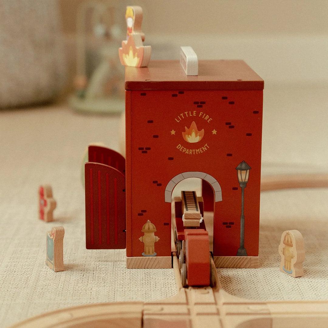 Little Dutch Fire Station - Image 4
