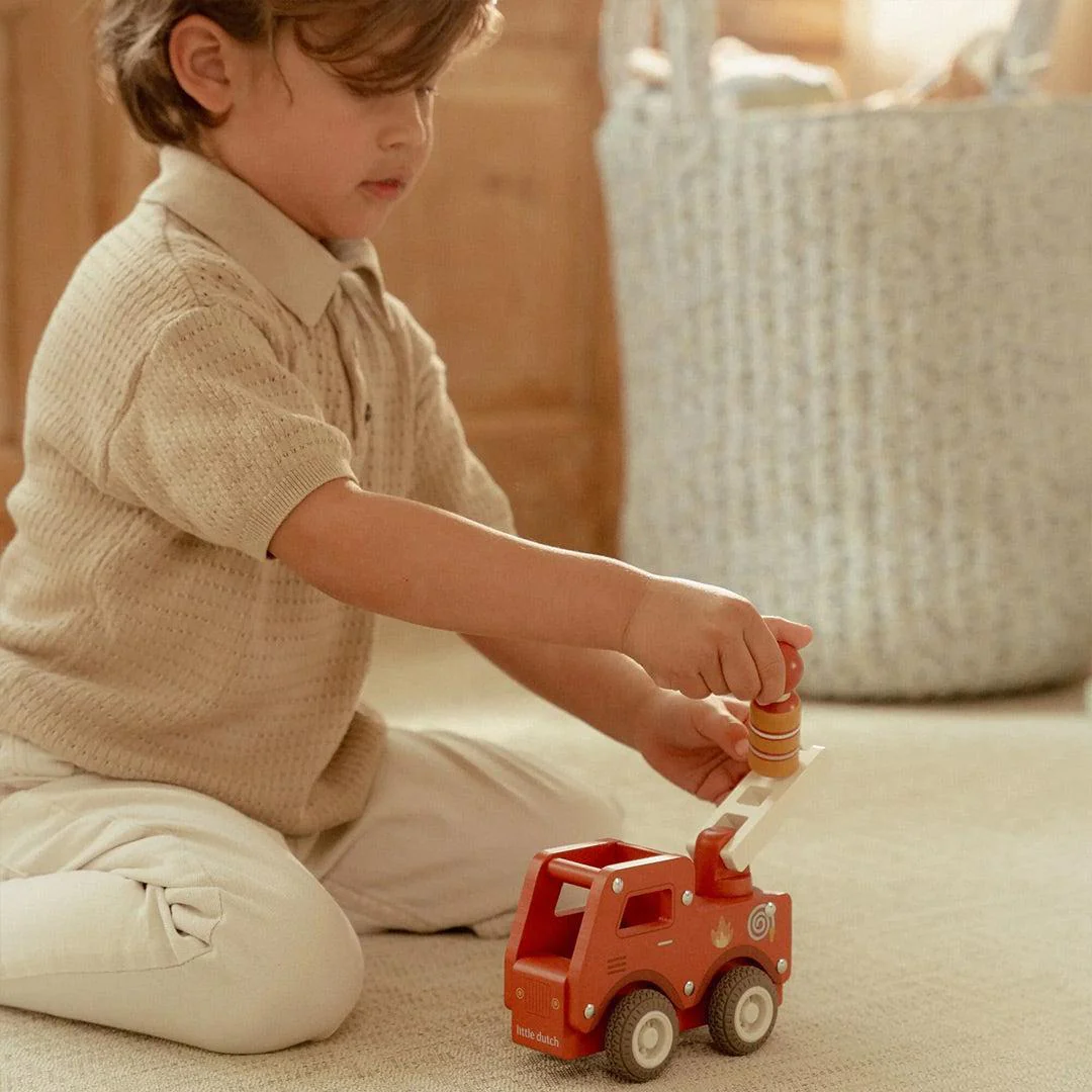 Little Dutch Fire Truck - Image 5