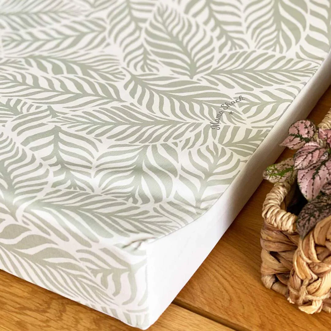 Mama Shack Anti Roll Changing Mat - Linear Leaf / Sage - Image 3