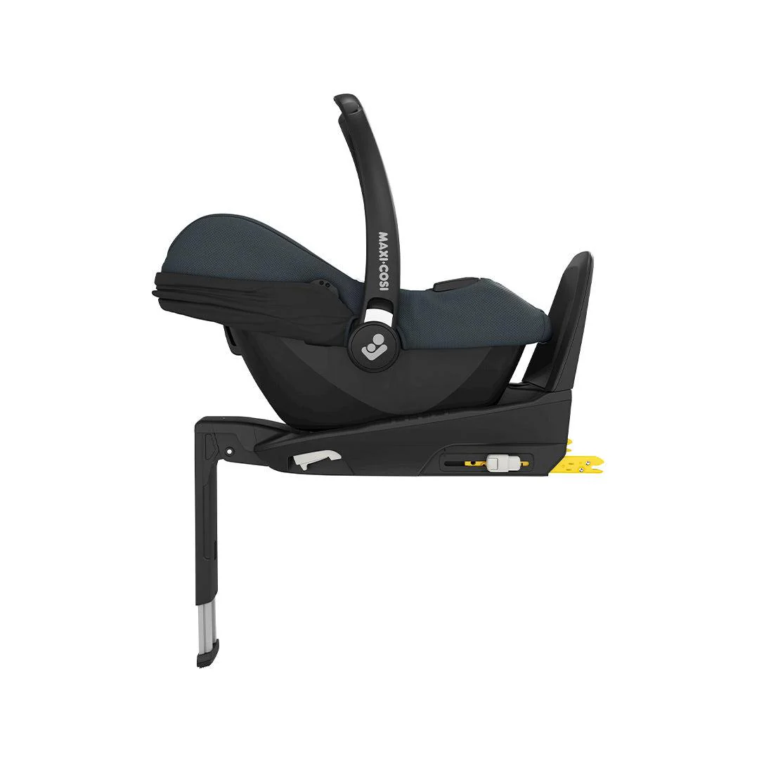 Maxi-Cosi CabrioFix i-Size Car Seat + Base - Essential Graphite - Image 5