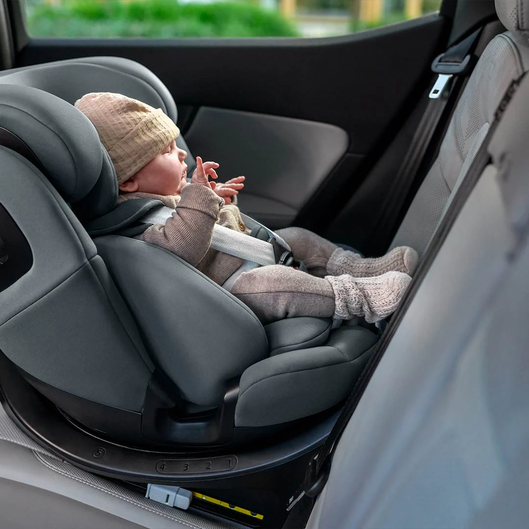 Maxi-Cosi Emerald 360 S Car Seat - Tonal Graphite - Image 4
