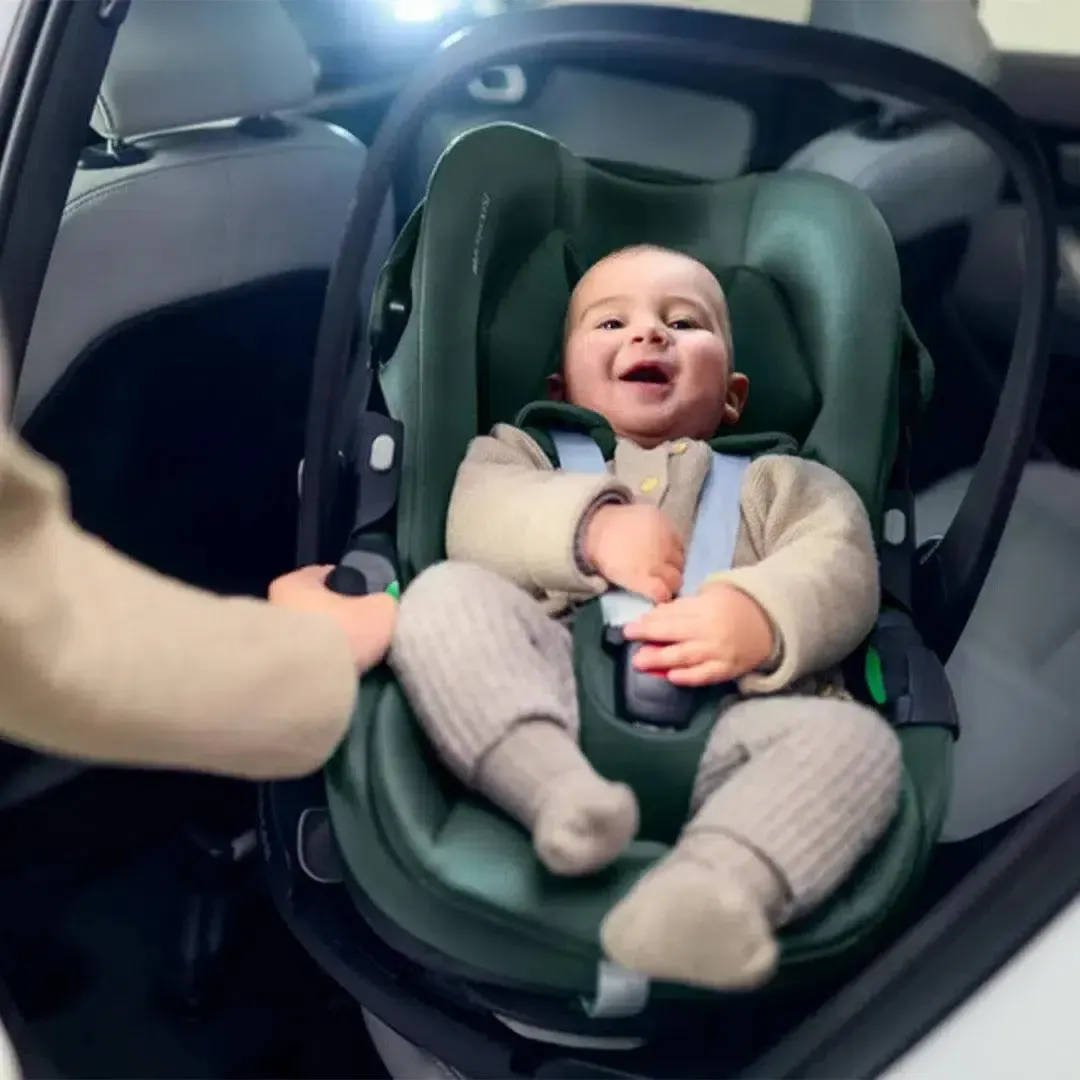 Maxi-Cosi Pebble Pro² Bundle with Pearl 360 Pro Car Seat & FamilyFix 360 Pro Base - Image 3