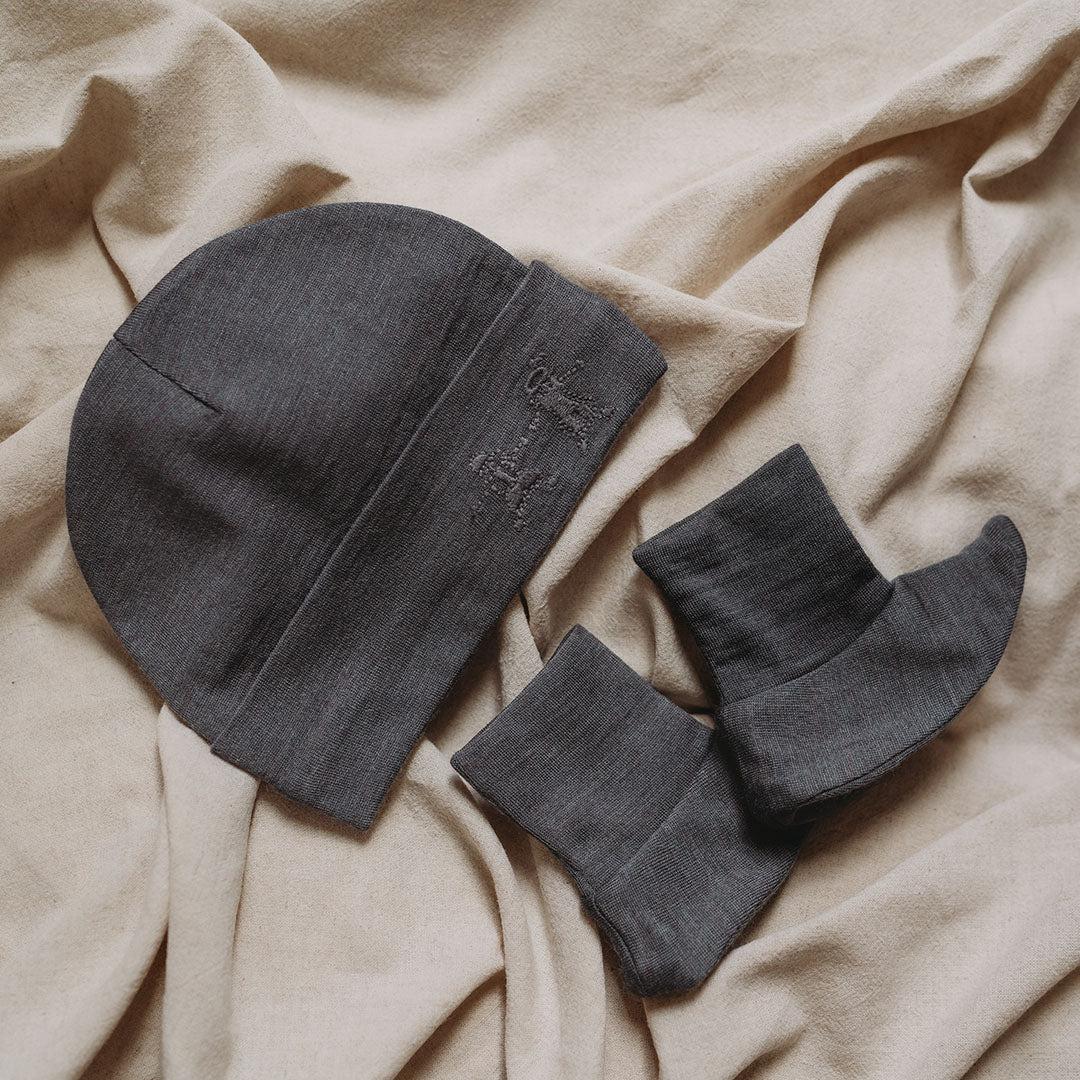 Merino Kids Cocooi Bootie & Hat Set - Dark Slate - Image 3