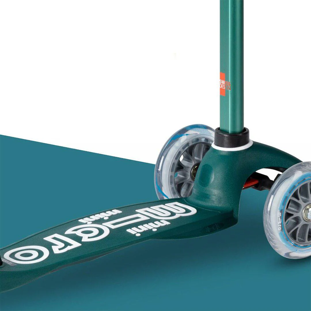Micro Scooters Deluxe Mini Micro ECO Scooter - Green LED - Image 6