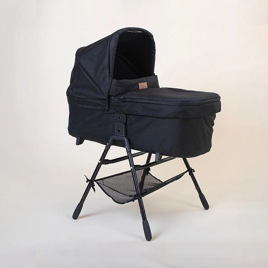 Mountain Buggy Urban Jungle V4 Carrycot Plus Heritage Collection - Caviar - Image 2
