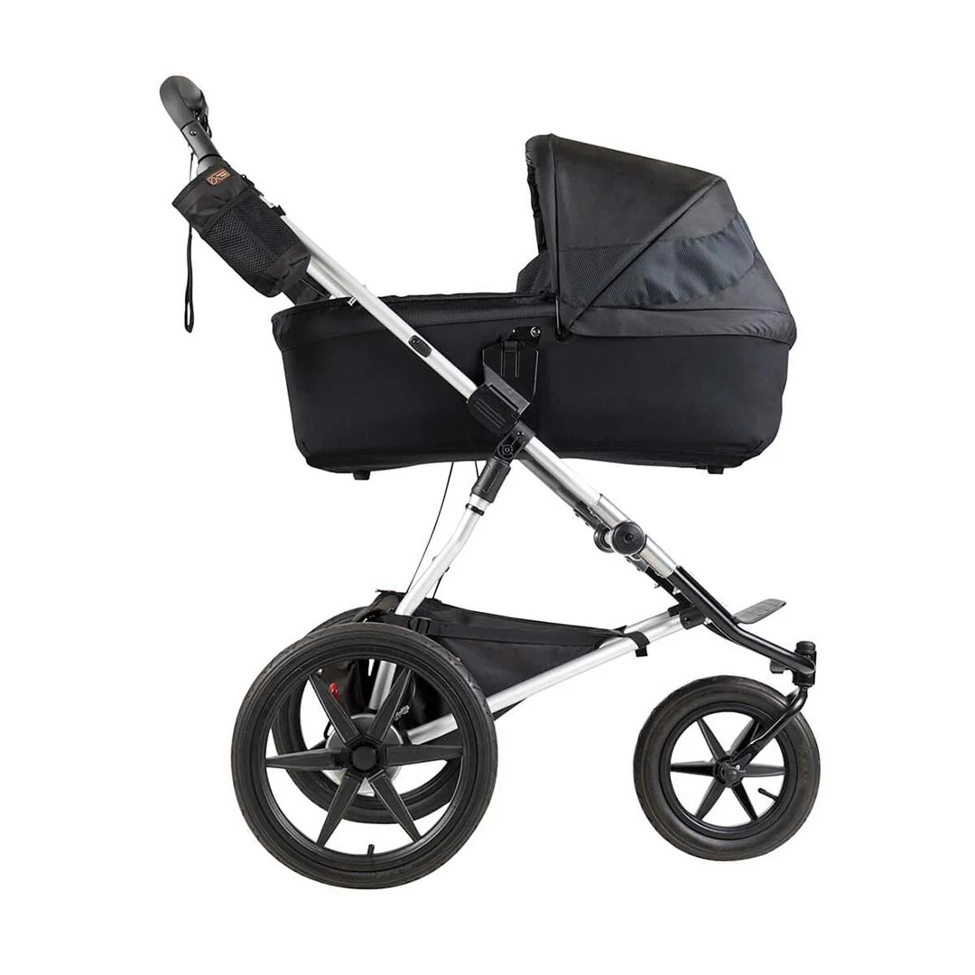 Outlet - Mountain Buggy Urban Jungle & Terrain Carrycot Plus - Onyx - Image 2