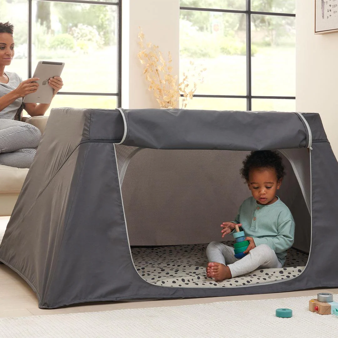 Outlet - Tutti Bambini Cozee Go Day & Night Bundle - Scandanavian Walnut/Ecru - Image 5