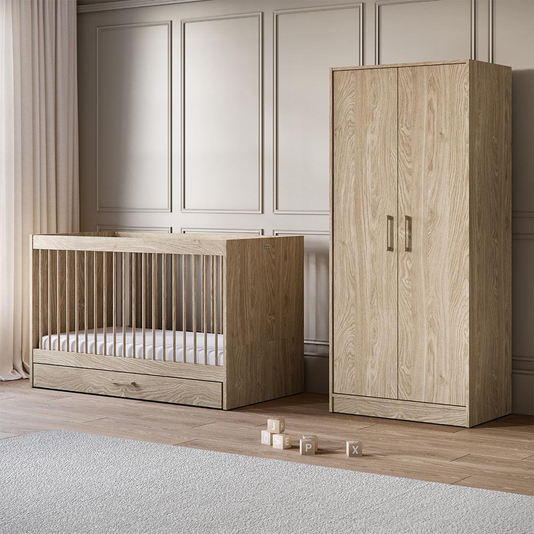 Silver Cross Geneva 2 Piece Nursery Set (Cot Bed & Dresser) - Oak - Image 2