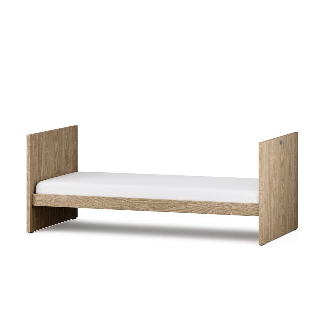 Silver Cross Geneva 2 Piece Nursery Set (Cot Bed & Dresser) - Oak - Image 7